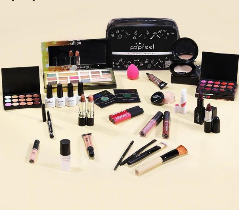 24 Piece Makeup Set